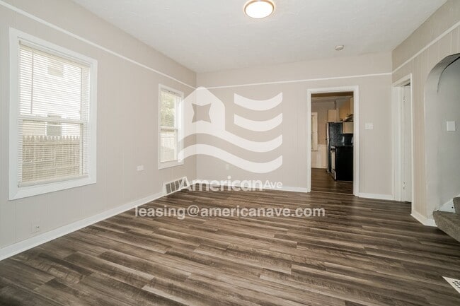 Foto del edificio - 3807 Woburn Ave