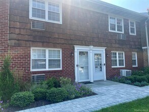 Building Photo - 1 Anchorage Ln
