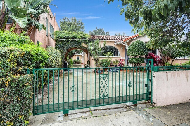 Foto del edificio - 4020 Brunswick Ave