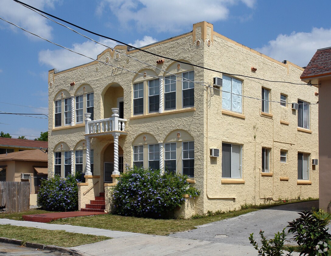 Foto del edificio - 1449 SW 4th St