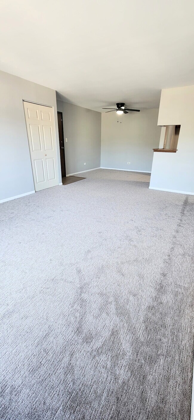 Building Photo - 1440 Stonebridge Cir