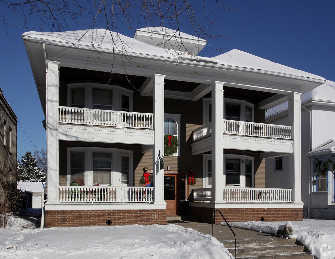 Foto del edificio - 605 Portland Ave
