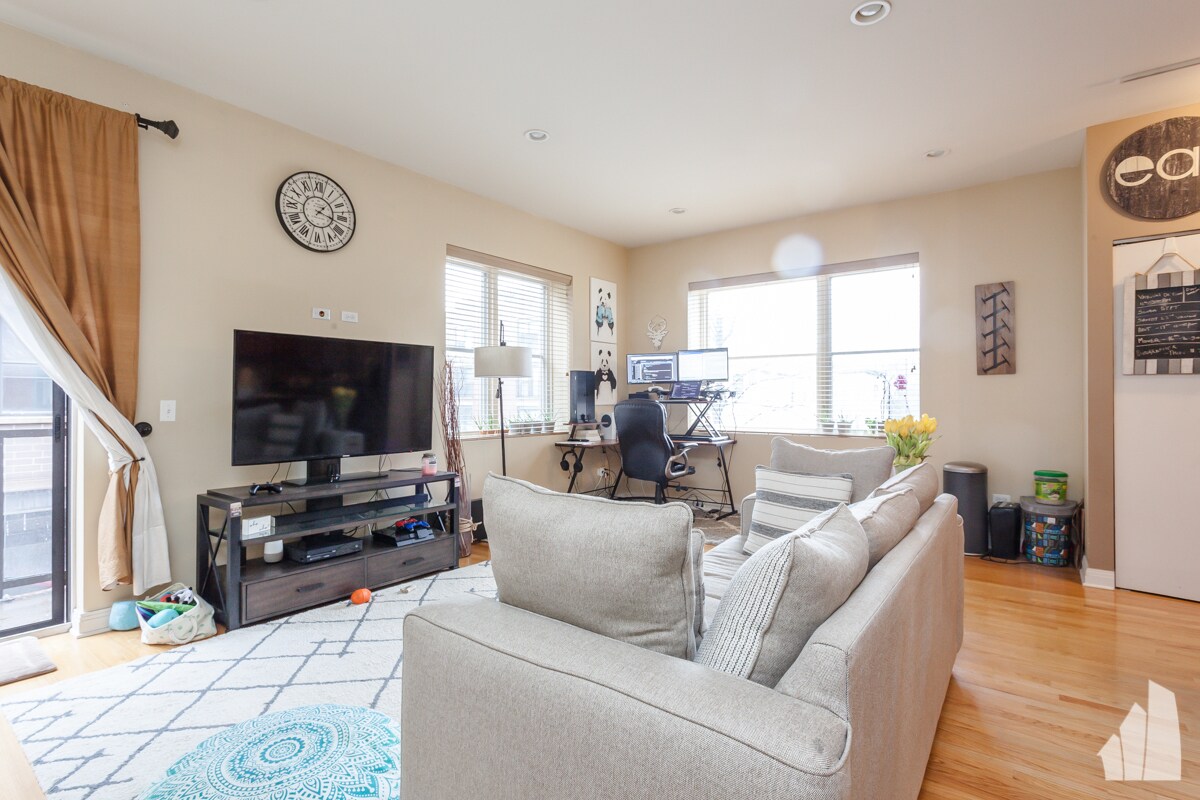Foto principal - 648 W 16th St