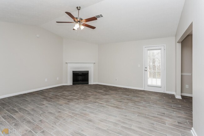Building Photo - 205 Fairclift Dr
