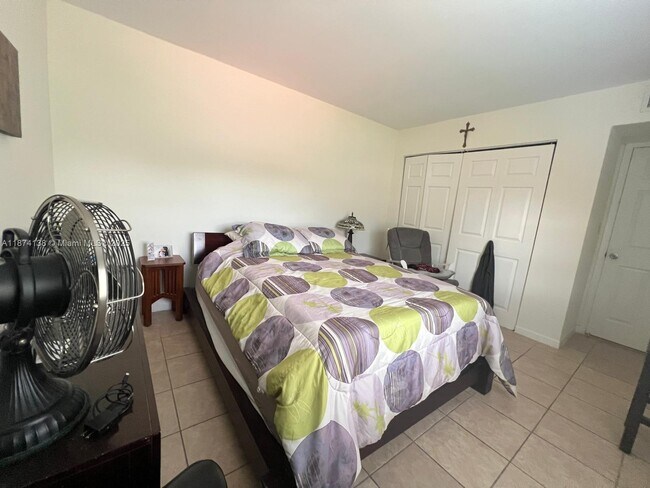 Foto del edificio - 9350 W Flagler St