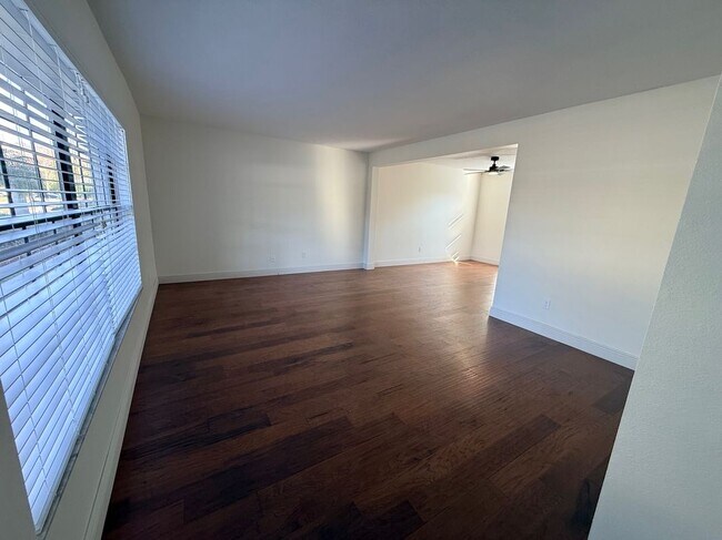 Foto del edificio - 4416 Summer Oak Dr