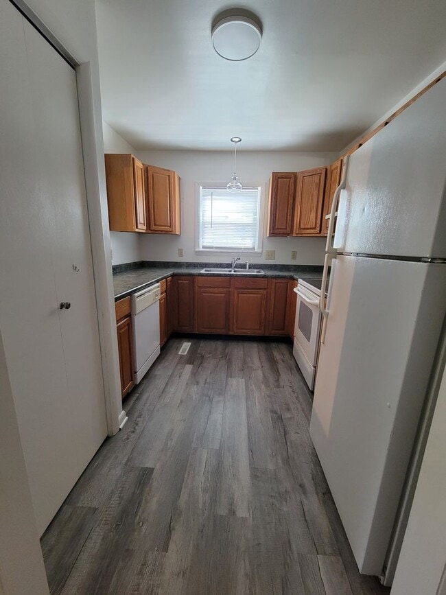 Foto del edificio - 1014-1014 Willey St