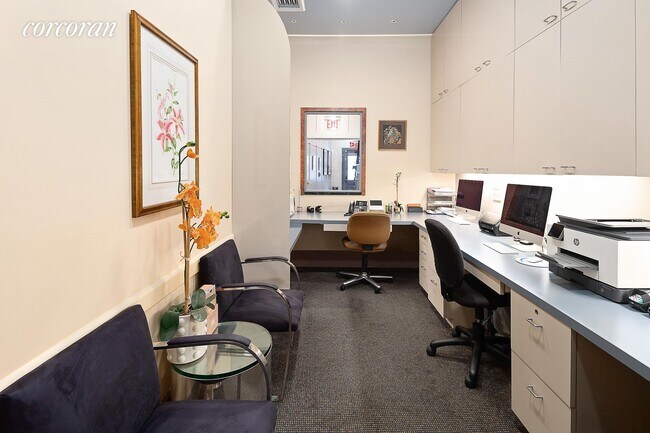 Foto del edificio - 110 E 66th St