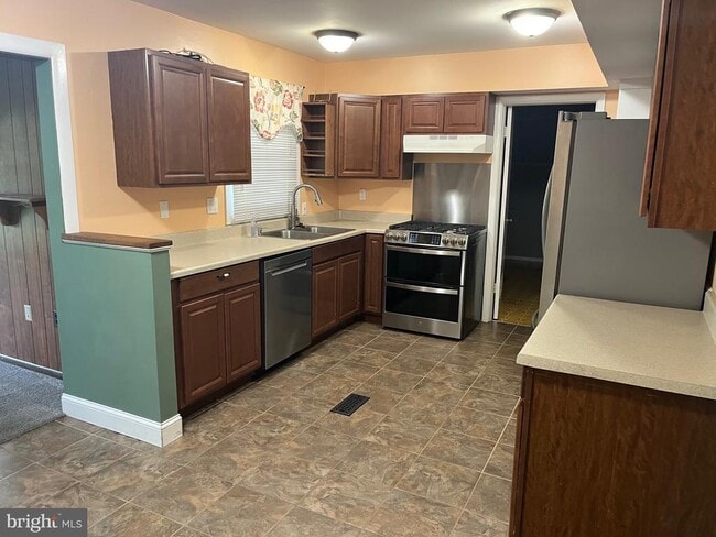Building Photo - 3506 Mullin Ln