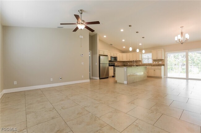 Foto del edificio - 2840 Soprano Ln