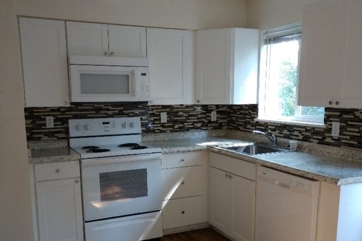 Kit - 1612 Dewey St