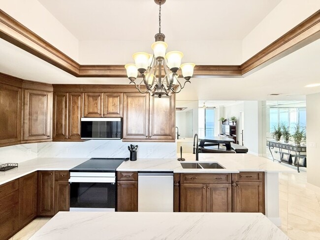 Building Photo - 1560 Gulf Blvd