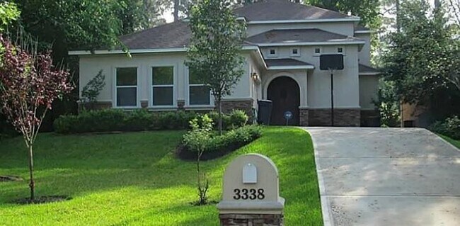 Foto del edificio - 3338 Torrey Pines Dr