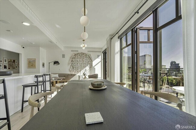 Foto del edificio - 875 California St