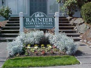 Rainier Continential Apartaments - The Addison