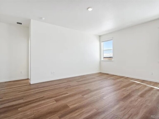 Building Photo - 43137 Capilano Clb Ct