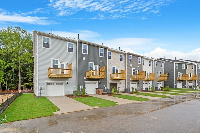 Building Photo - Furnished 3 Bedroom 3 Bath Townhome Wake Forest