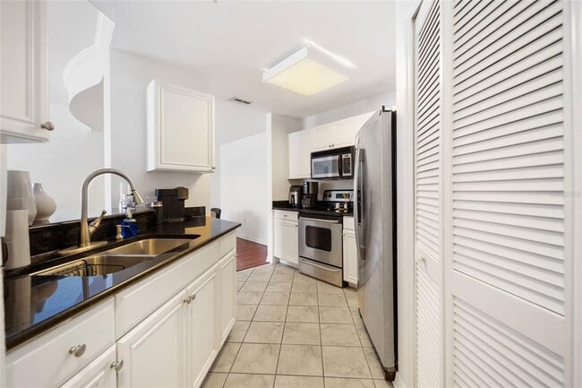 Building Photo - 700 S Harbour Island Blvd