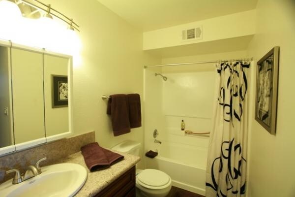 Encanto Apartments Indio Ca Bathroom Encanto Apartments