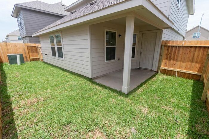 Building Photo - 18635 Tarlo River Trl