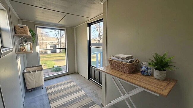 Foto del edificio - Newly Renovated Home Near Plaza District