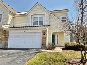 Building Photo - 1561 E Baronet Ln