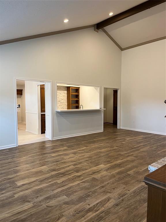Building Photo - 15706 Heatherdale Dr
