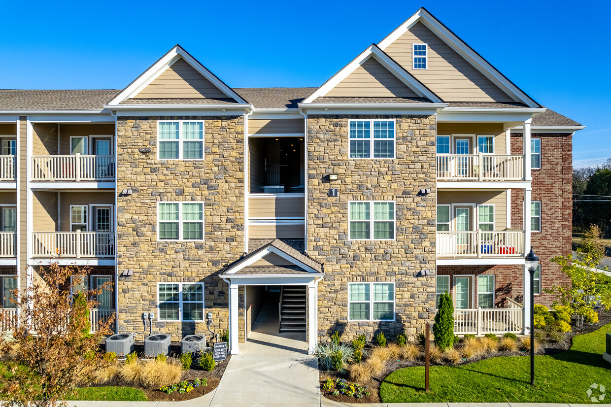 Foto principal - Pheasant Run Apartments