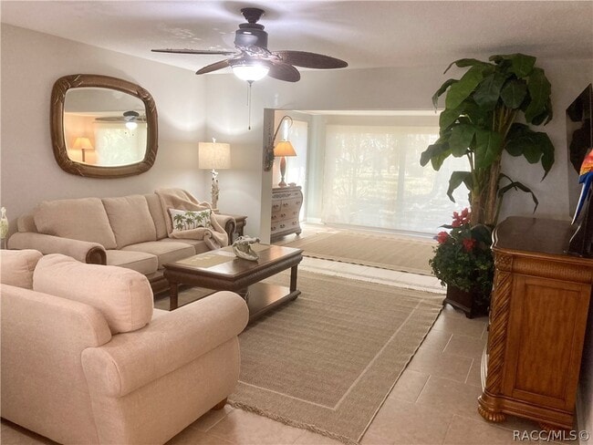 Foto del edificio - 11449 W Bayshore Dr