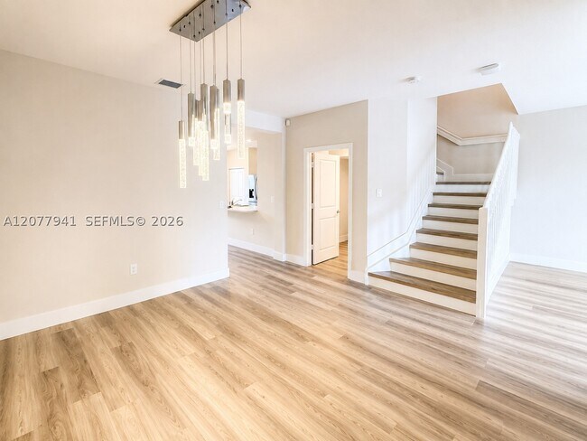 Foto del edificio - 403 NE 208th Terrace