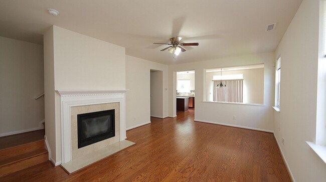 Building Photo - Spacious Home in Superb Cary Location *Amb...