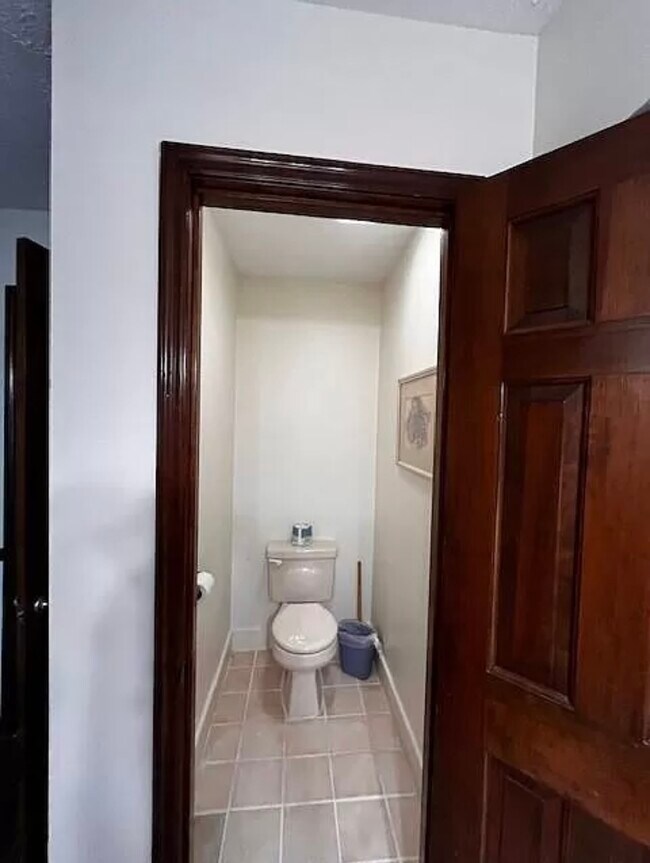 Foto del edificio - 680 Chalet Village Dr