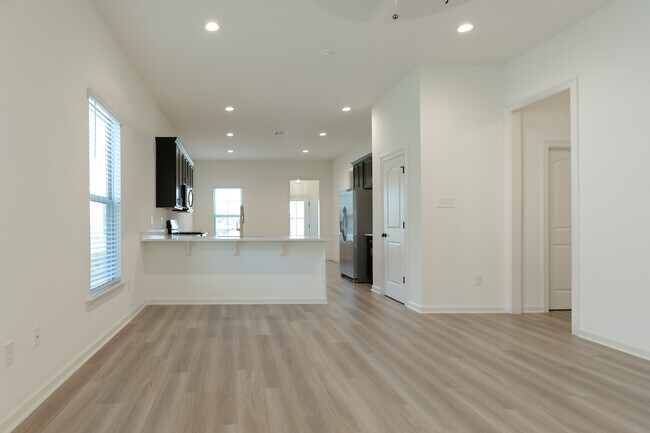 Building Photo - 39125 Tony Christy Ave
