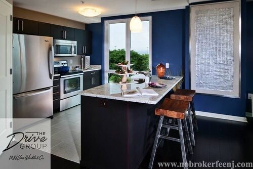 Foto del edificio - 1550 Harbor Blvd