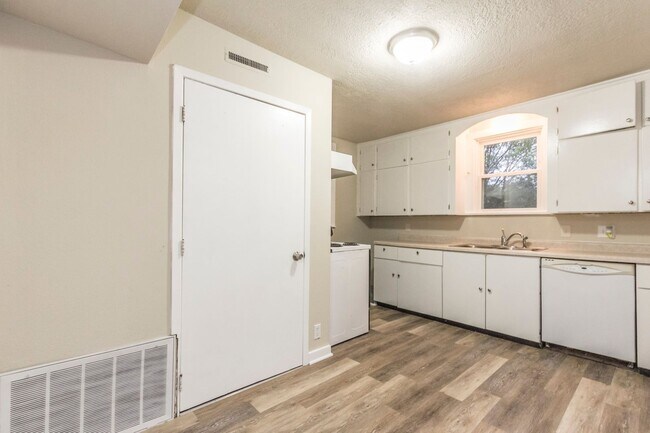 Foto del edificio - 115 3rd St NW