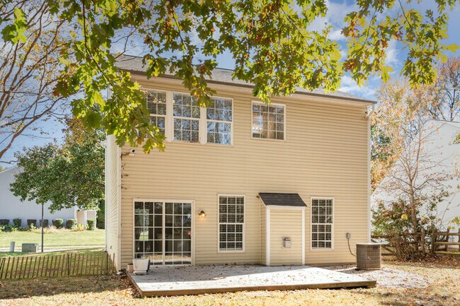 Building Photo - 7515 Eurostar Dr