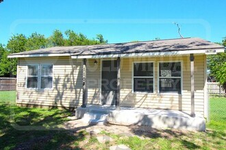 Building Photo - 609 Sunset Ln