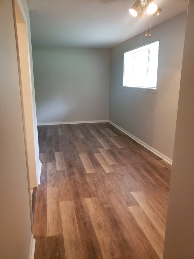 Brookside Apartments Independence, MO