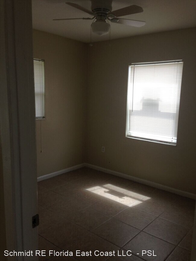Building Photo - 2 br, 1 bath House - 1908 Ave. K #B