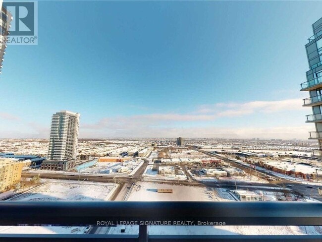Photo du bâtiment - 5033-5033 Four Springs Ave