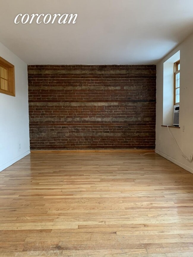 Building Photo - 72 Grove St