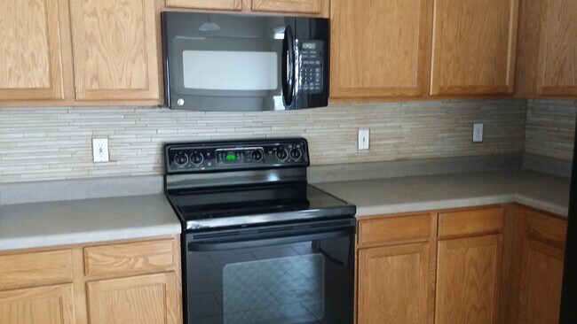 Foto del edificio - Rita Ranch Beauty ready for Move In Today! 4 bedroom 2 bath Home all Updated!