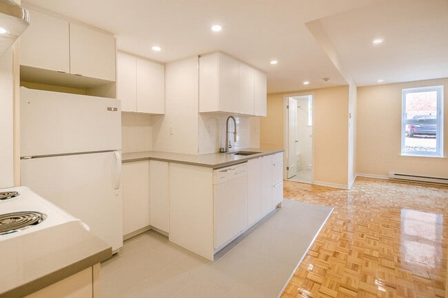 Photo du bâtiment - 2235 Av Prud'homme