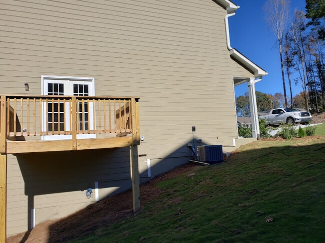 Building Photo - 376 Katie Ln
