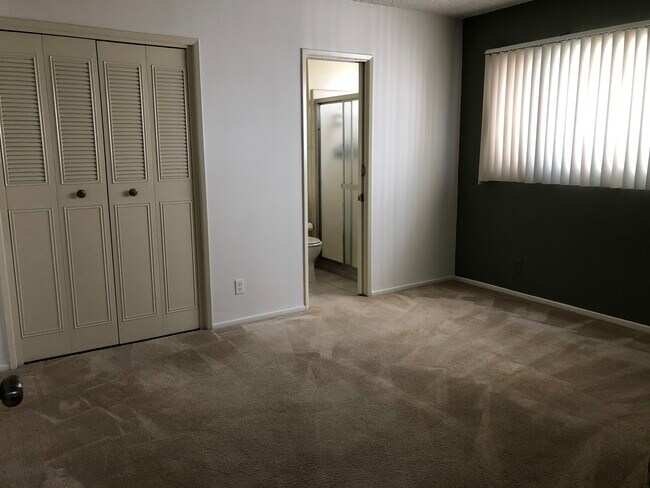 Dormitorio principal - 1947 Pelham Ave