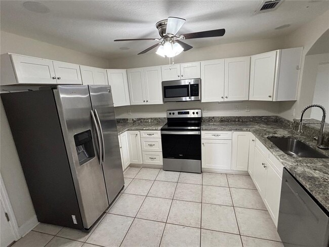 Building Photo - 3074 Ocean Shore Blvd