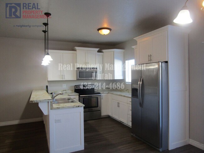 Foto del edificio - 3 Bed 2.5 Bath Townhome in Fox Run