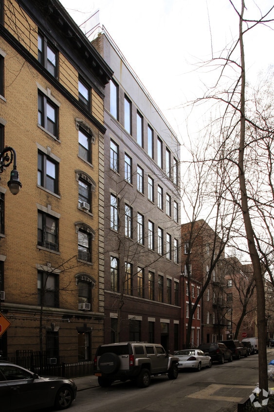 59 Barrow St, New York, NY 10014 Apartments in New York, NY