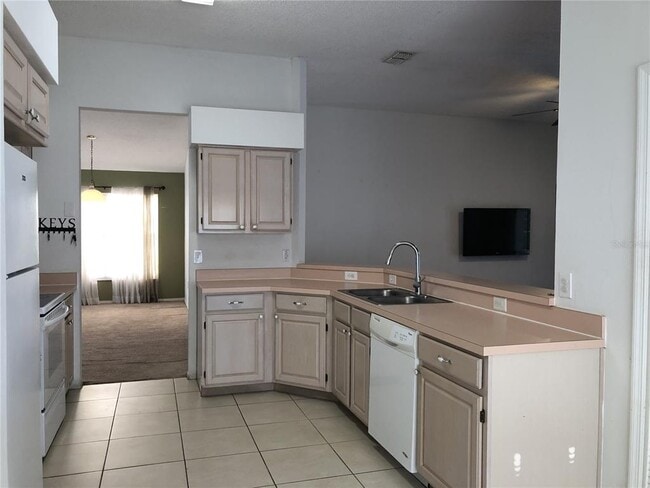 Building Photo - 2673 Chatham Cir