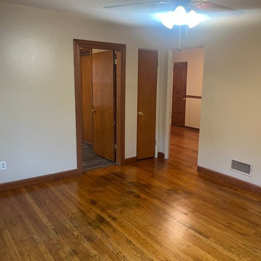 Building Photo - 376 Bluff Dr.